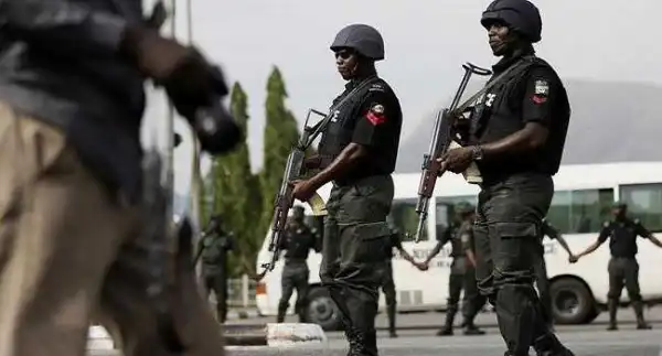 Lagos police rescue 28 persons in chains, arrest suspect